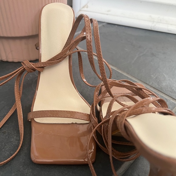 Square toe lace up heels : brown with silver detail on tips of lace - Picture 2 of 3